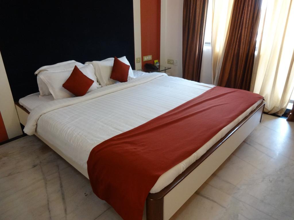 Отель Sagar Tarang Residency Пури Номер фото